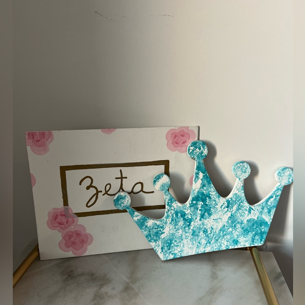 Zeta Tau Alpha Decorations